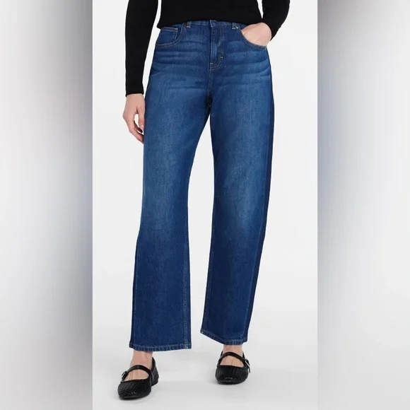 👖🌼2 for $45🌼👖 NWT Classic Relaxed fit Straight Leg Tuxedo Jeans in Dark Blue - Picture 1 of 10